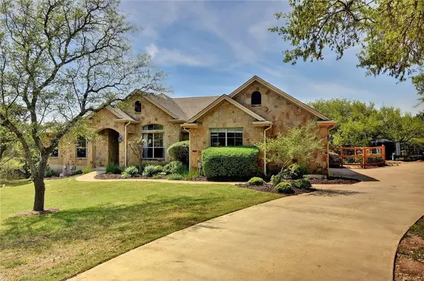 300 High Plains DR, Dripping Springs, TX 78620
