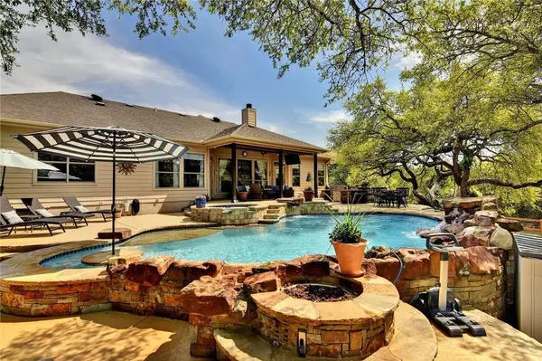 300 High Plains DR, Dripping Springs, TX 78620