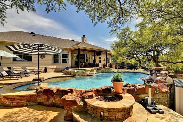 300 High Plains DR, Dripping Springs, TX 78620