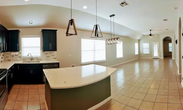 1000 Farm House CV, Hutto, TX 78634