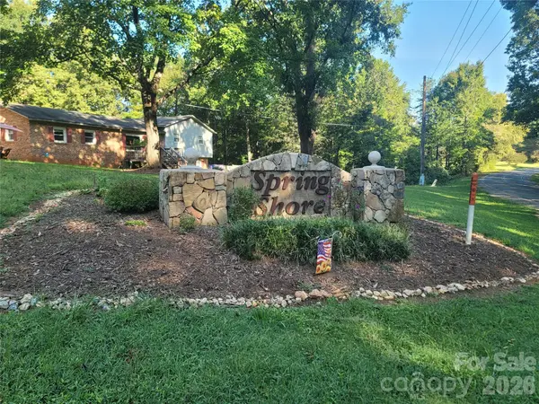 247 Spring Shore RD, Statesville, NC 28677