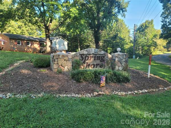 247 Spring Shore RD, Statesville, NC 28677