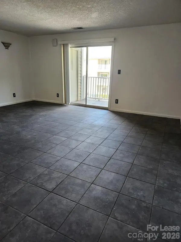 9523 University Terrace DR, Charlotte, NC 28262