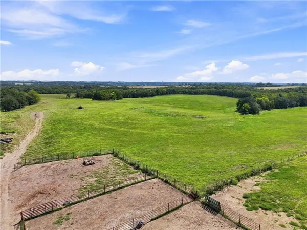4 State Route D N/A, Savannah, MO 64485
