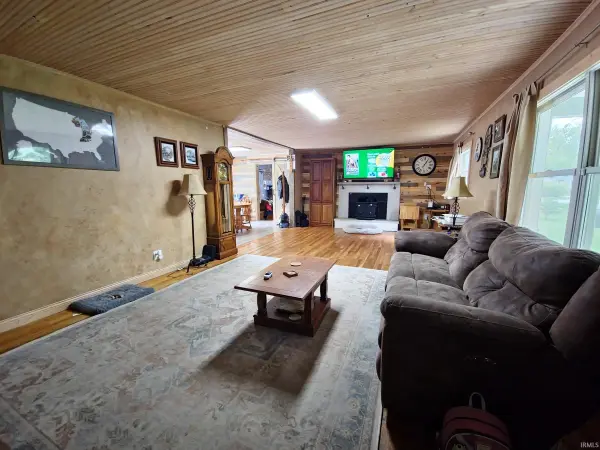 452 W 14th ST, Peru, IN 46970