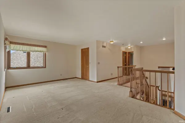 809 Bittersweet Cove DR, Mishawaka, IN 46544