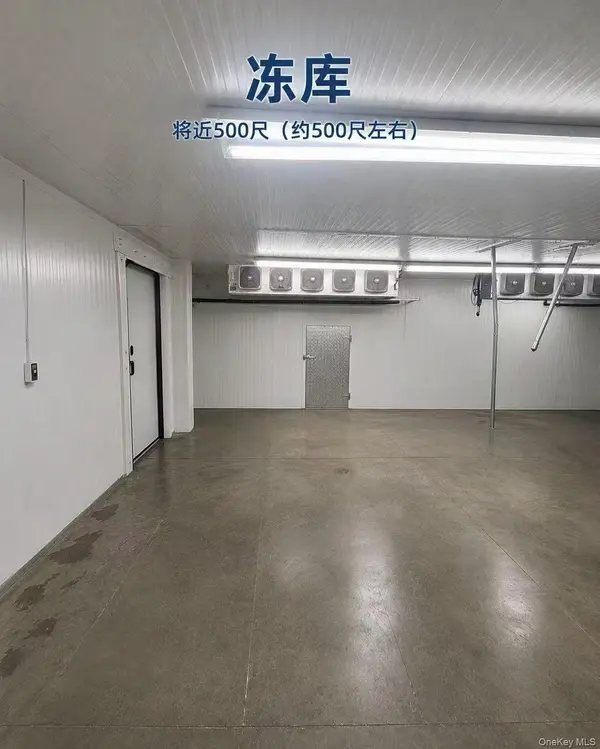 23-01 Borden AVE, Long Island City, NY 11101