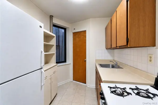 153 West 106th Street #3B, New York (manhattan), NY 10025