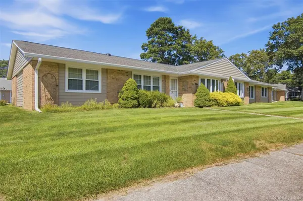 299 Cardiff CT #B, Ridge, NY 11961