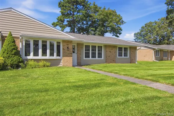 299 Cardiff CT #B, Ridge, NY 11961