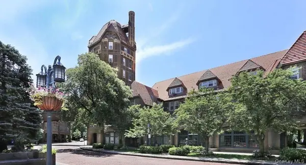 6750 Ingram ST, Forest Hills, NY 11375