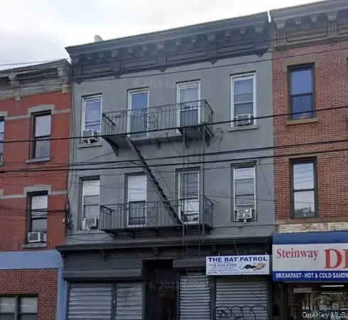 20-77 Steinway ST, Astoria, NY 11105