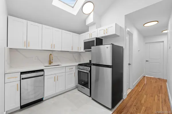 83-32 159 Street, Jamaica Hills, NY 11432