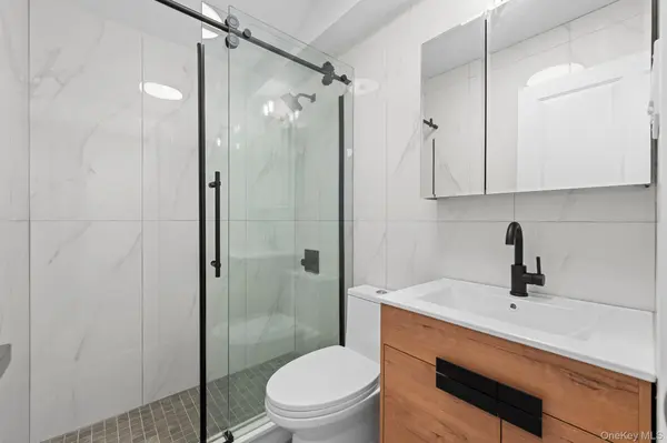 83-32 159 Street, Jamaica Hills, NY 11432