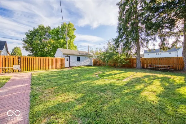 411 E Main ST, Plainfield, IN 46168