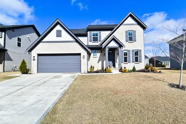 9928 Deep Royal WAY, Indianapolis, IN 46239