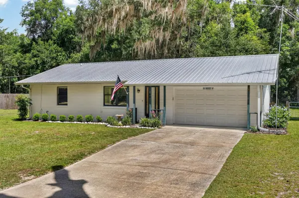 104 WOODCREST AVE, Satsuma, FL 32189