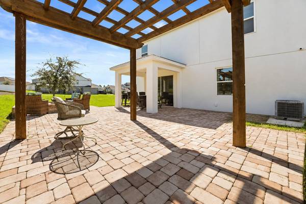 7104 DILLY LAKE AVE, Groveland, FL 34736