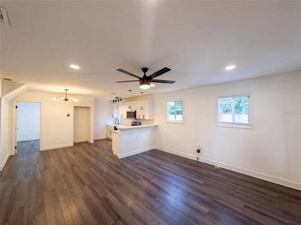 212 W HIAWATHA ST, Tampa, FL 33604