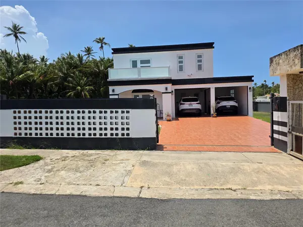 6690 ALBACORA, Vega Alta, PR 00692