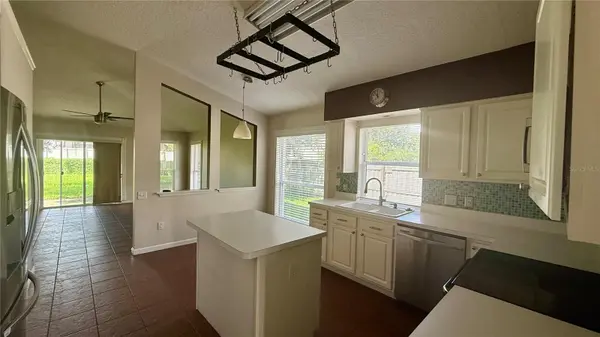 3227 HERONS POINT CIR, Kissimmee, FL 34741
