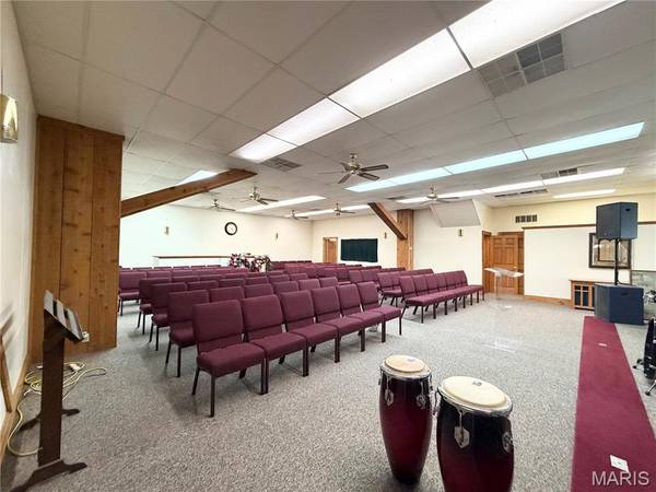 303 W PALM ST, Roodhouse, IL 62082