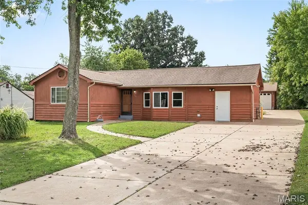 126 Cherry Hill DR, Fenton, MO 63026