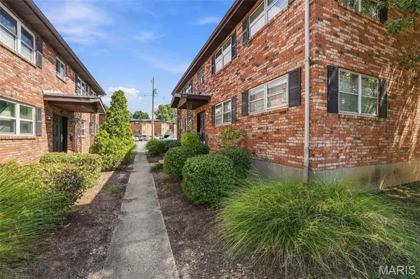 6739 Highland House CT, Unincorporated, MO 63123
