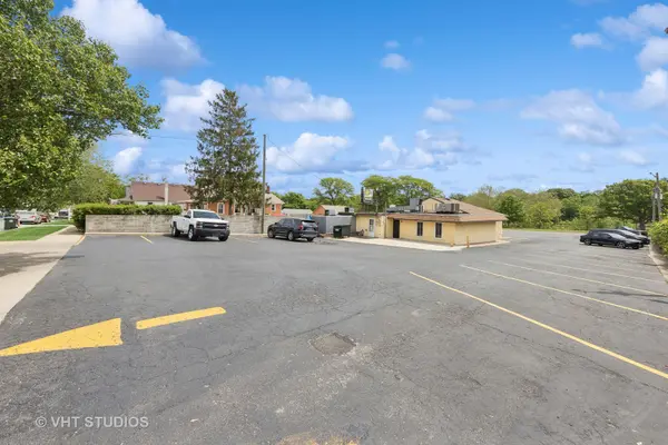 835 S River ST, Aurora, IL 60506