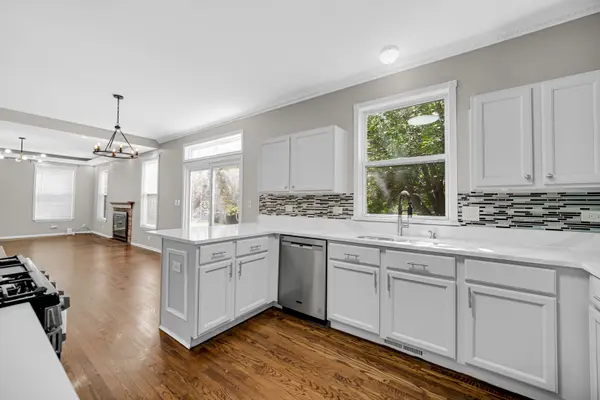 1421 Richmond LN, Algonquin, IL 60102