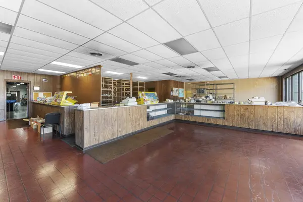 3006 Avenue of the Cities AVE, Moline, IL 61265