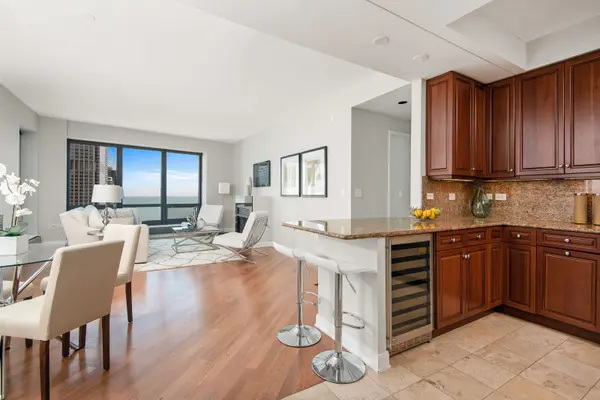 130 N Garland CT #3103, Chicago, IL 60602