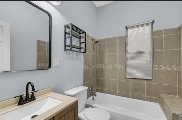 7349 S Evans AVE #2, Chicago, IL 60619