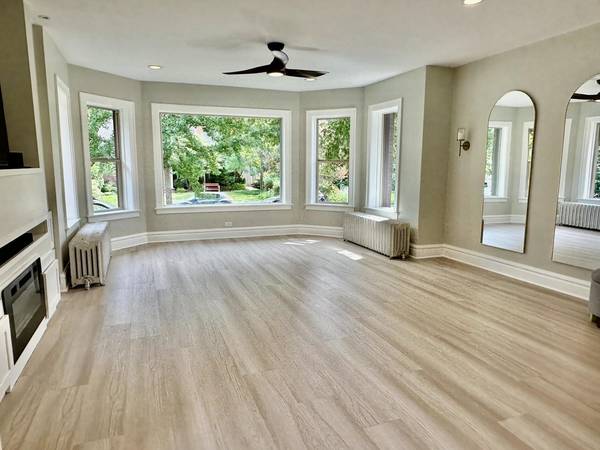 2638 Central Park AVE, Evanston, IL 60201
