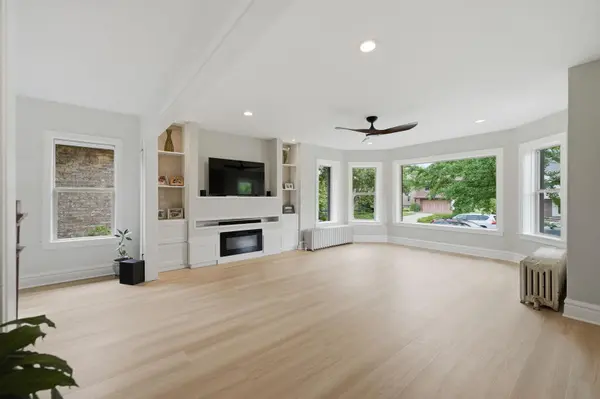 2638 Central Park AVE, Evanston, IL 60201