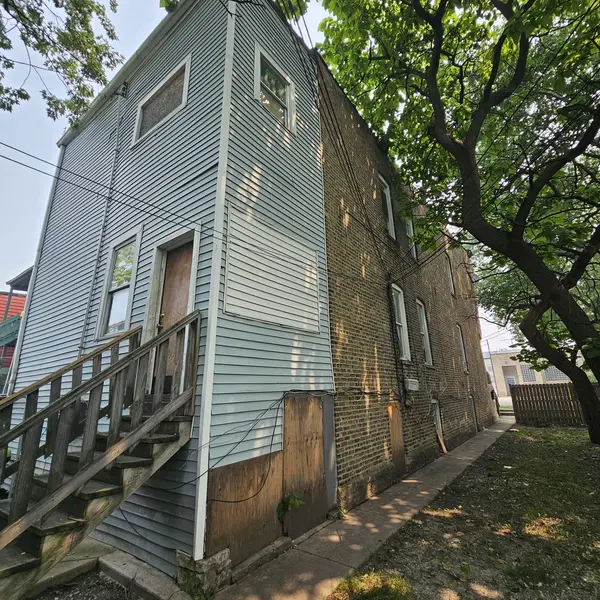 644 N Albany AVE, Chicago, IL 60612