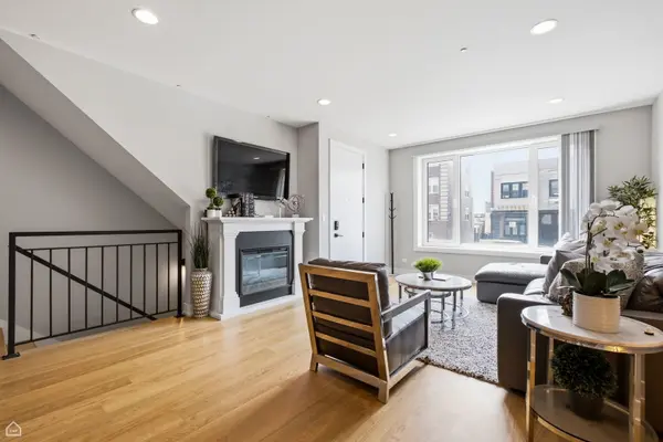 2448 W Diversey AVE #1, Chicago, IL 60647