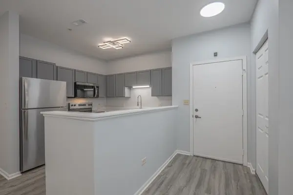801 N Mclean BLVD #146, Elgin, IL 60123