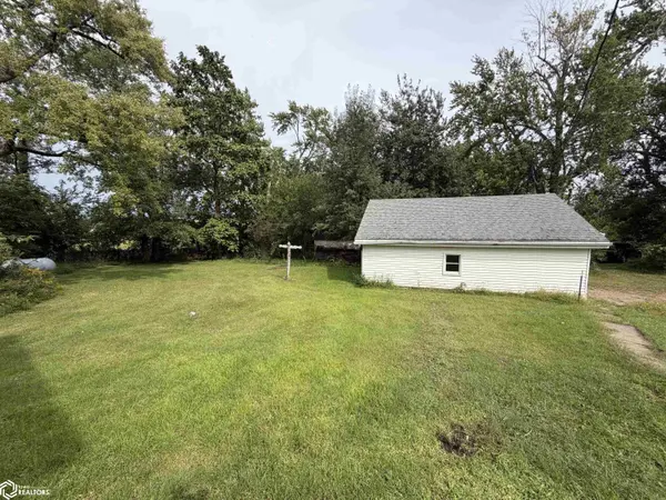 1962 Zeller AVE, Marshalltown, IA 50158
