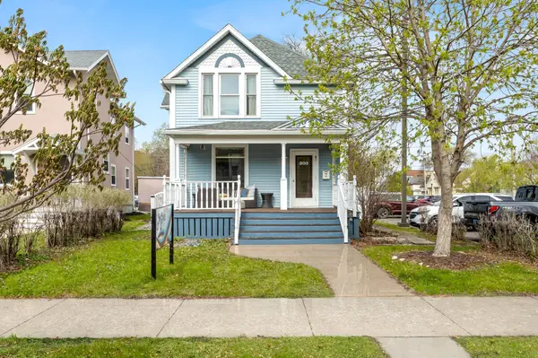 203 8th ST S, Fargo, ND 58103