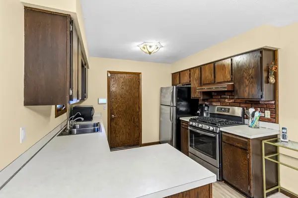 13045 Eveleth AVE, Apple Valley, MN 55124
