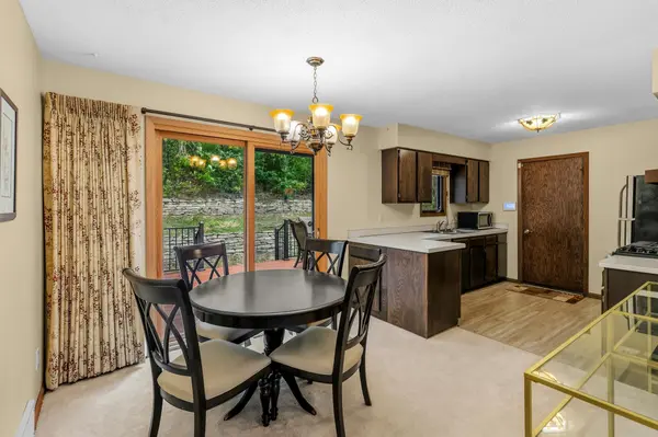 13045 Eveleth AVE, Apple Valley, MN 55124