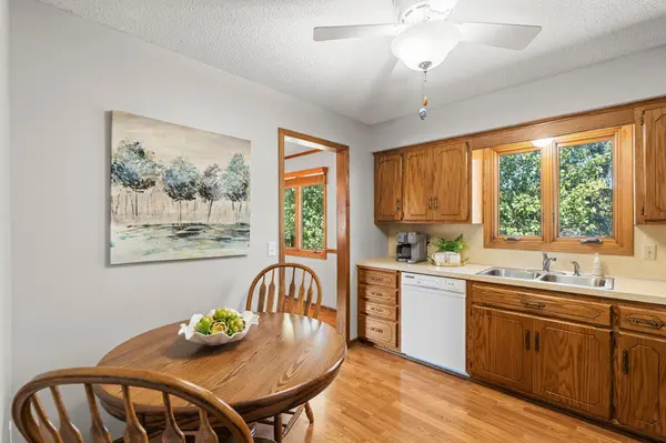 25870 Skyline CIR, Elko New Market, MN 55020