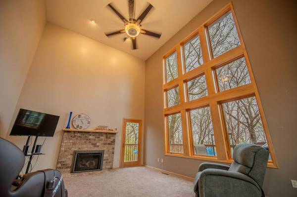13856 Essex TRL, Apple Valley, MN 55124