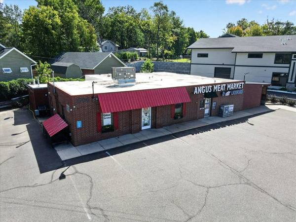 2700 Maplewood DR N, Maplewood, MN 55109