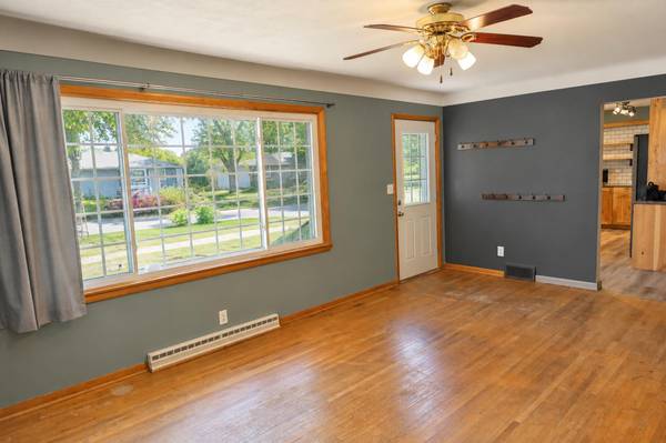 439 N 8th ST, River Falls, WI 54022