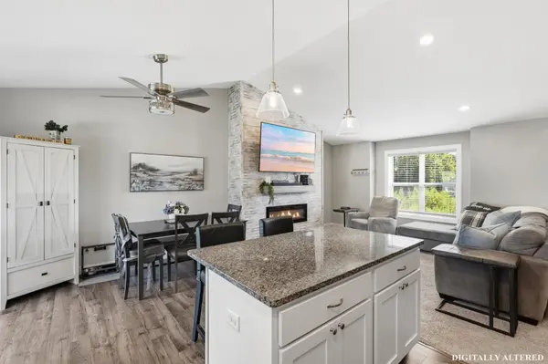 2060 Pleasant DR, Prescott, WI 54021