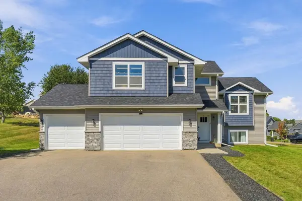 2060 Pleasant DR, Prescott, WI 54021
