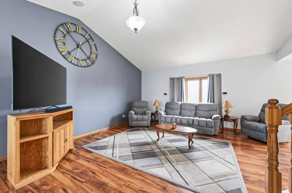 19408 Albany CT NW, Elk River, MN 55330