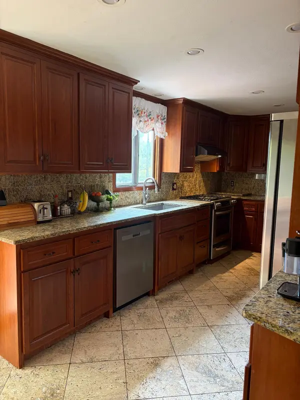 17705 2nd AVE N, Plymouth, MN 55447